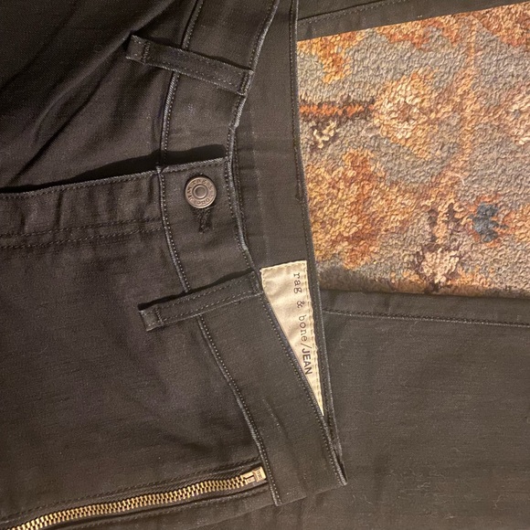 Rag and bone Jeans. Women’s size 25. High rise with side zip. - Picture 8 of 9